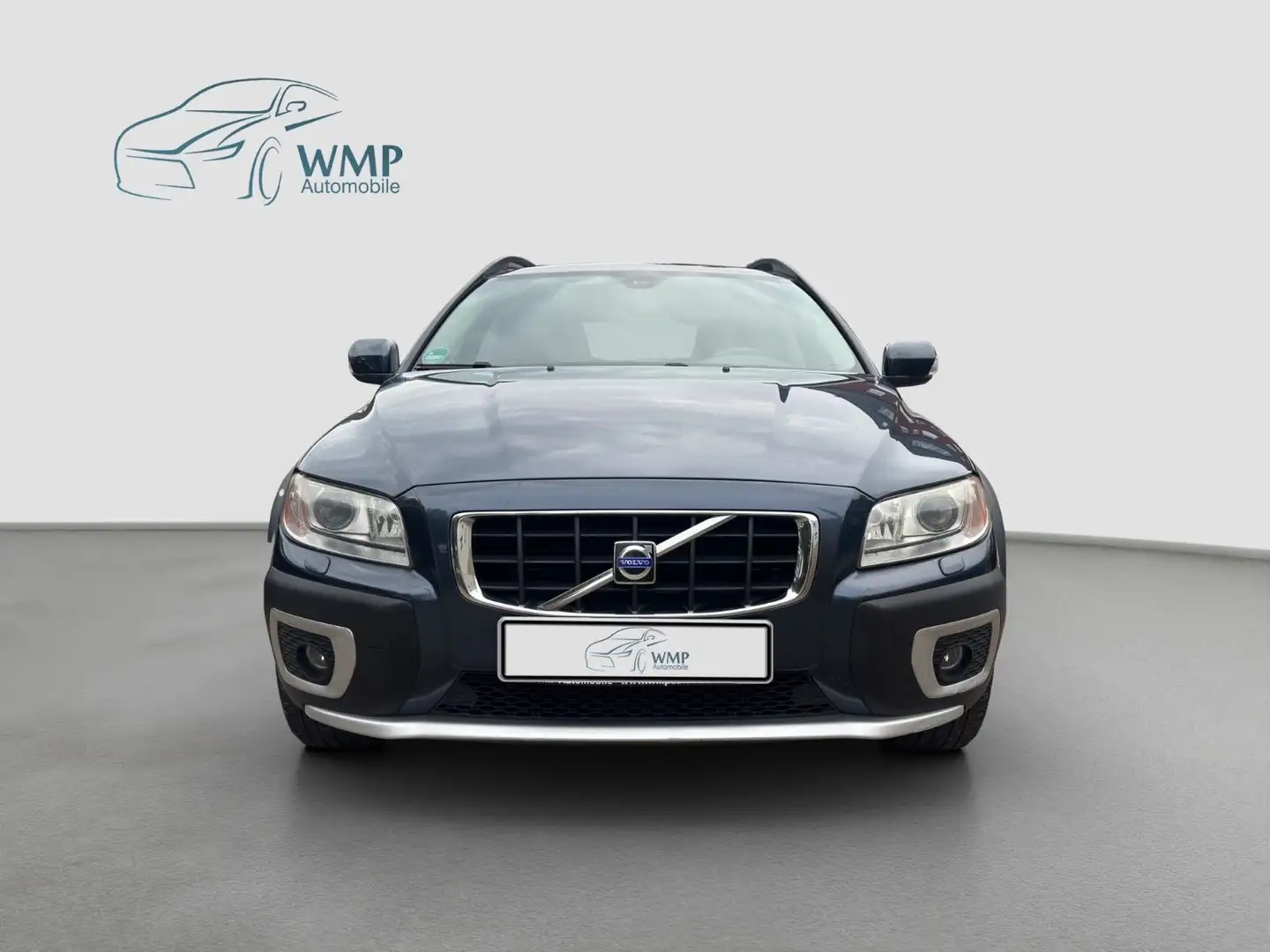 Volvo XC70 Summum AWD/Leder/PDC/Bi-Xenon/Dynaudio Синій - 2