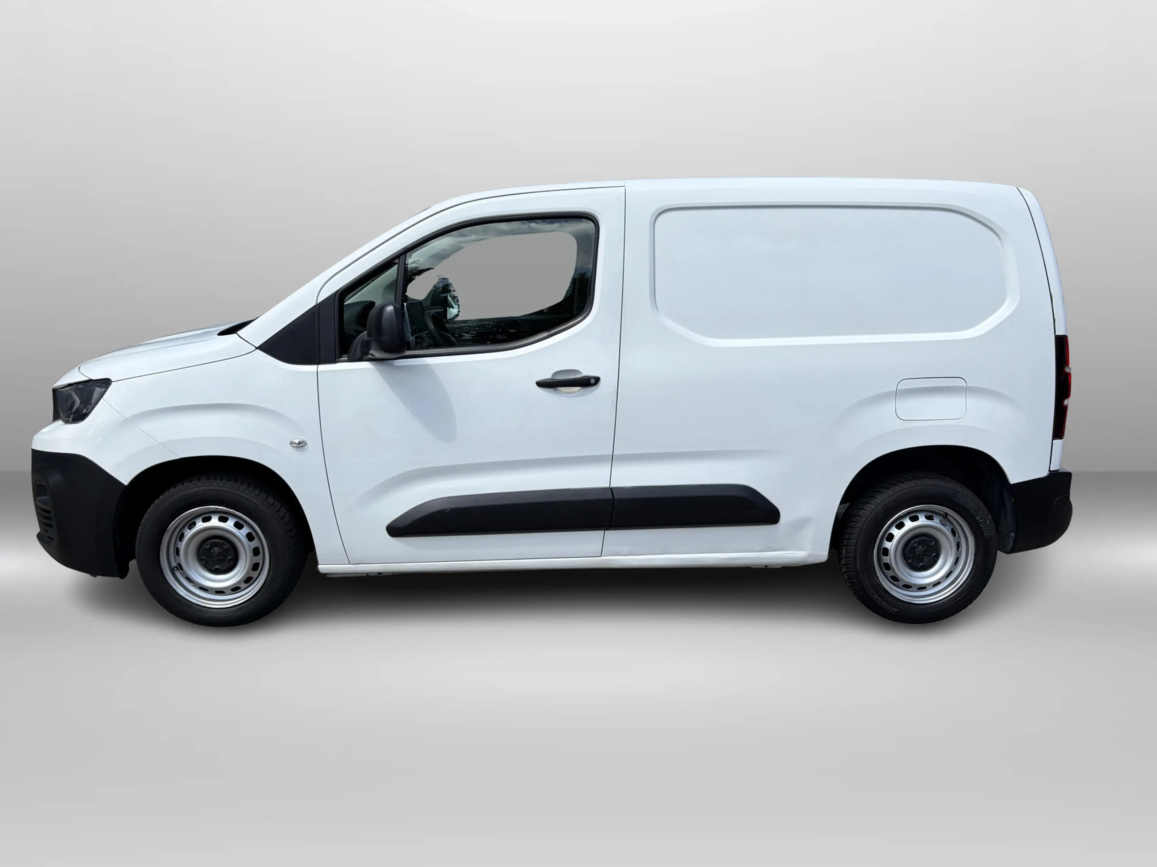 Peugeot Partner 1.2 Premium Benzine! * Apple\Android * Cruise * Ai — photo 3