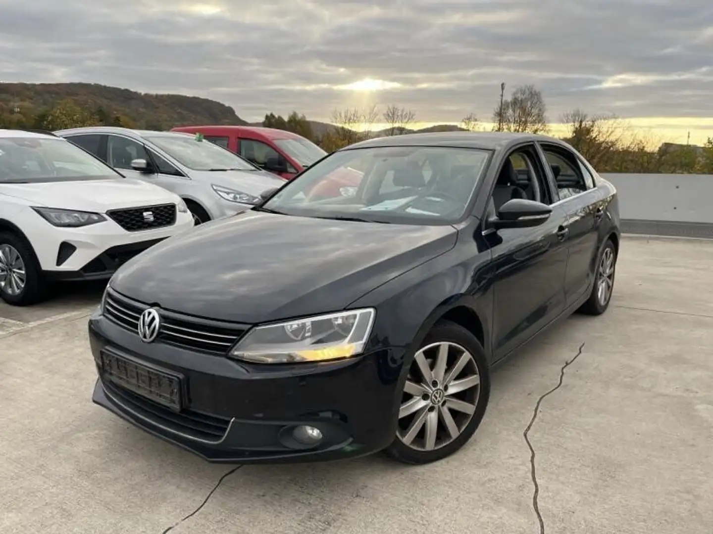 Volkswagen Jetta Highline*2.0TDI*140 PS*1Hand* Schwarz - 1