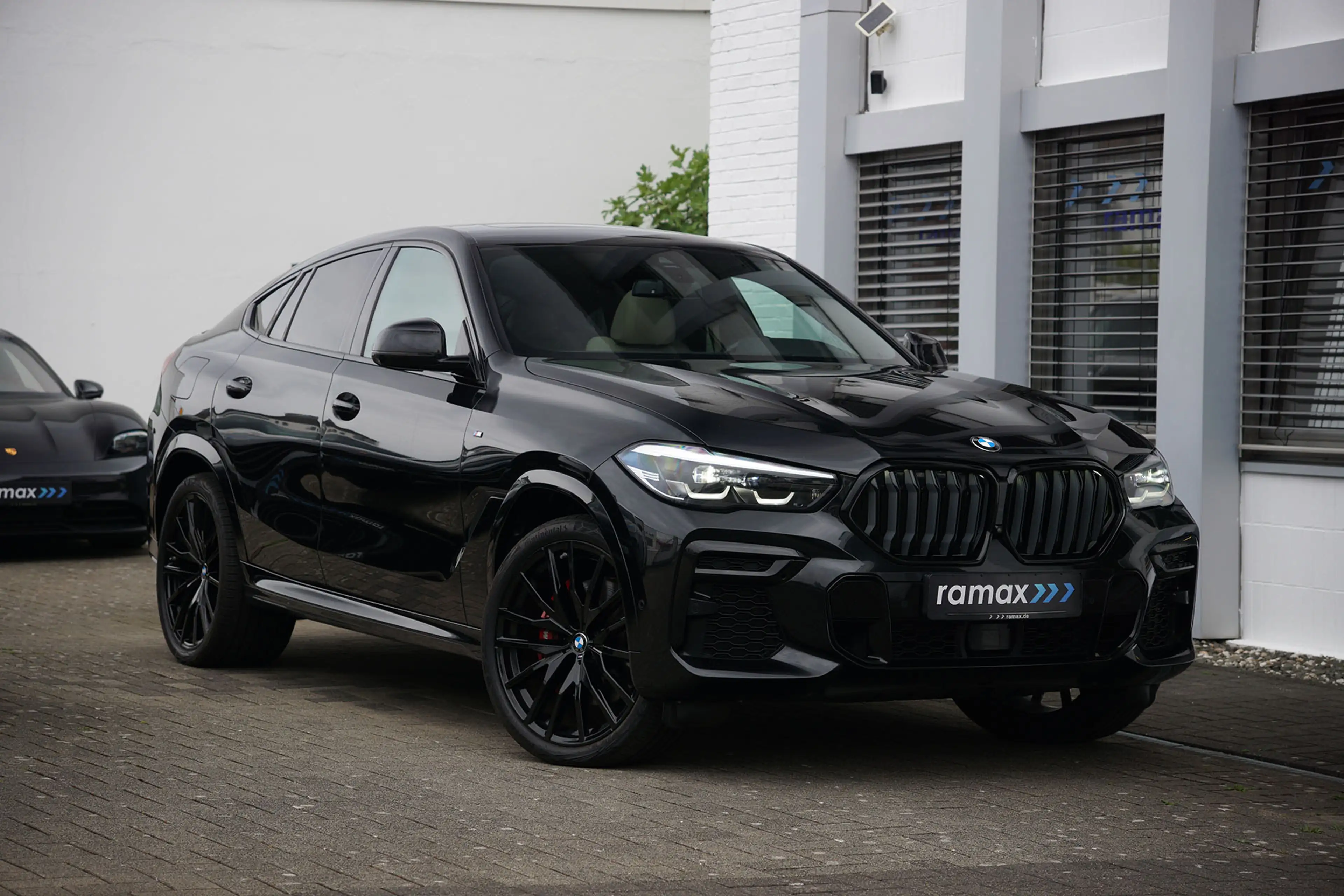 BMW X6 X6 xDrive30d M SPORTPAKET-BLACK EDITION-PANO-22M — photo 5