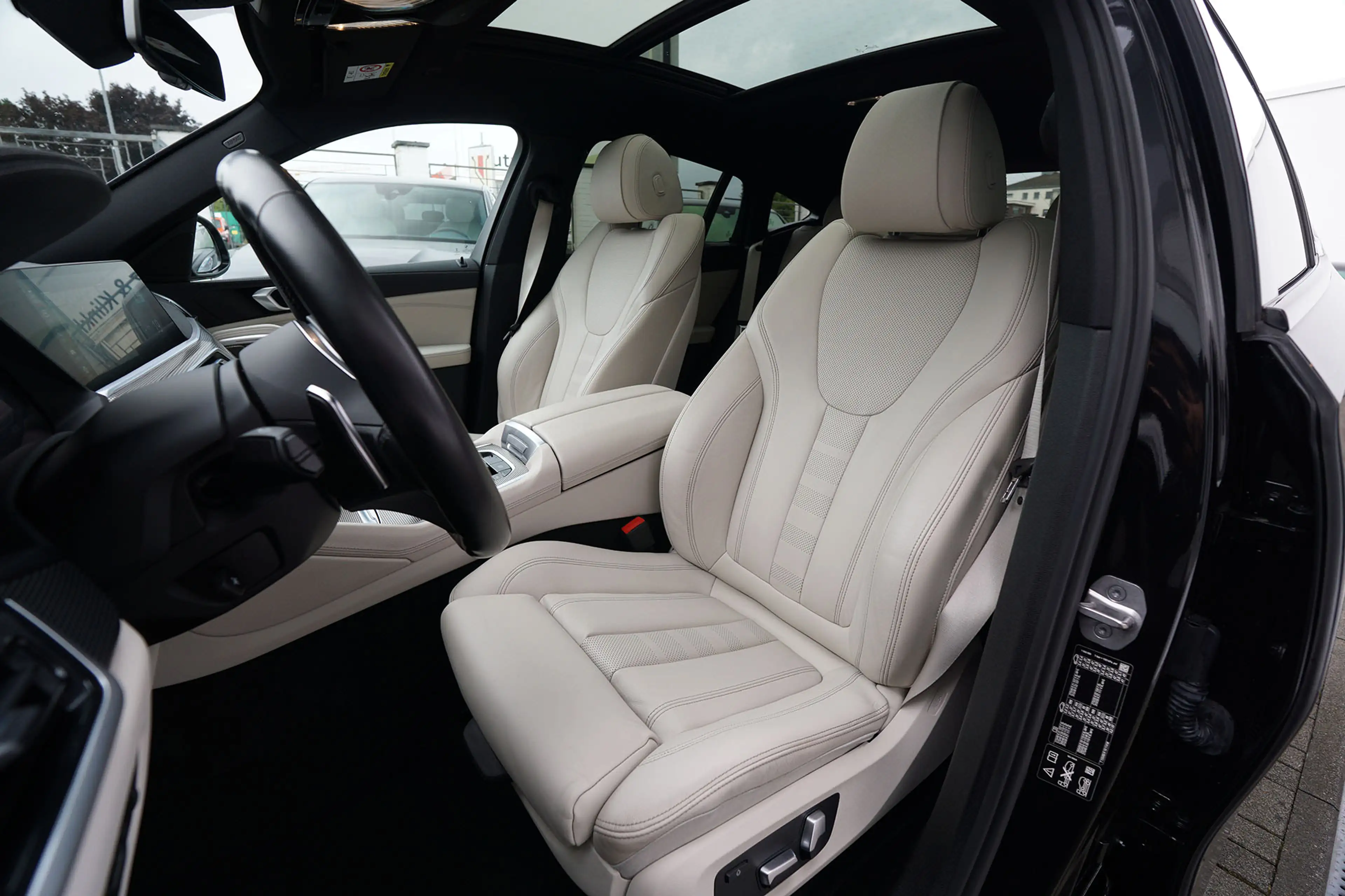 BMW X6 X6 xDrive30d M SPORTPAKET-BLACK EDITION-PANO-22M — photo 2