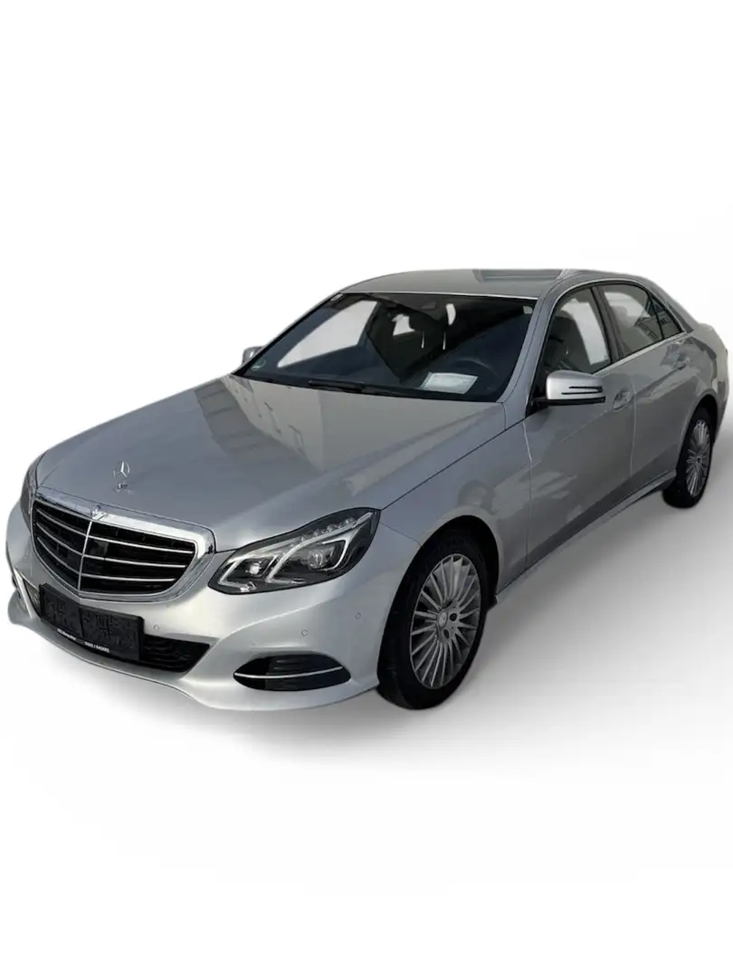 Mercedes-Benz E 250 CGI BlueEfficiency Elegance Aut. Silber - 1