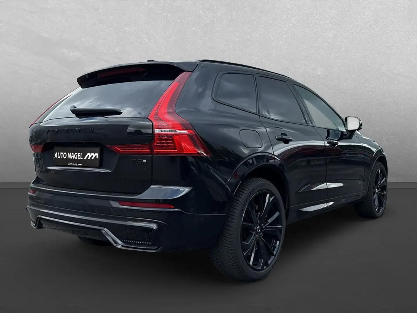 Volvo XC60 T8 PHEV AWD Plus Black Edition *AHK+360°* Schwarz - 2