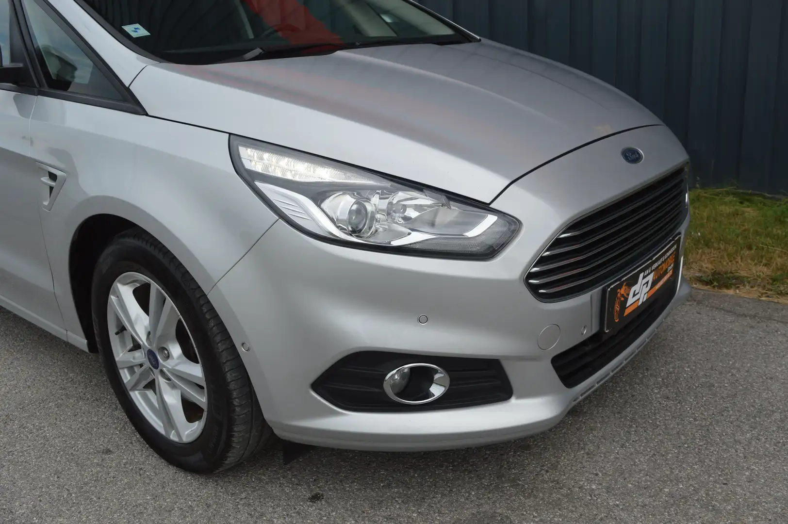 Ford S-Max 2,0 TDCI **Garantie bis 08/25**Navi**Pickerl** Argent - 2