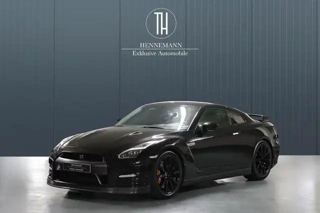 Nissan GT-R GT-R Premium Edition
