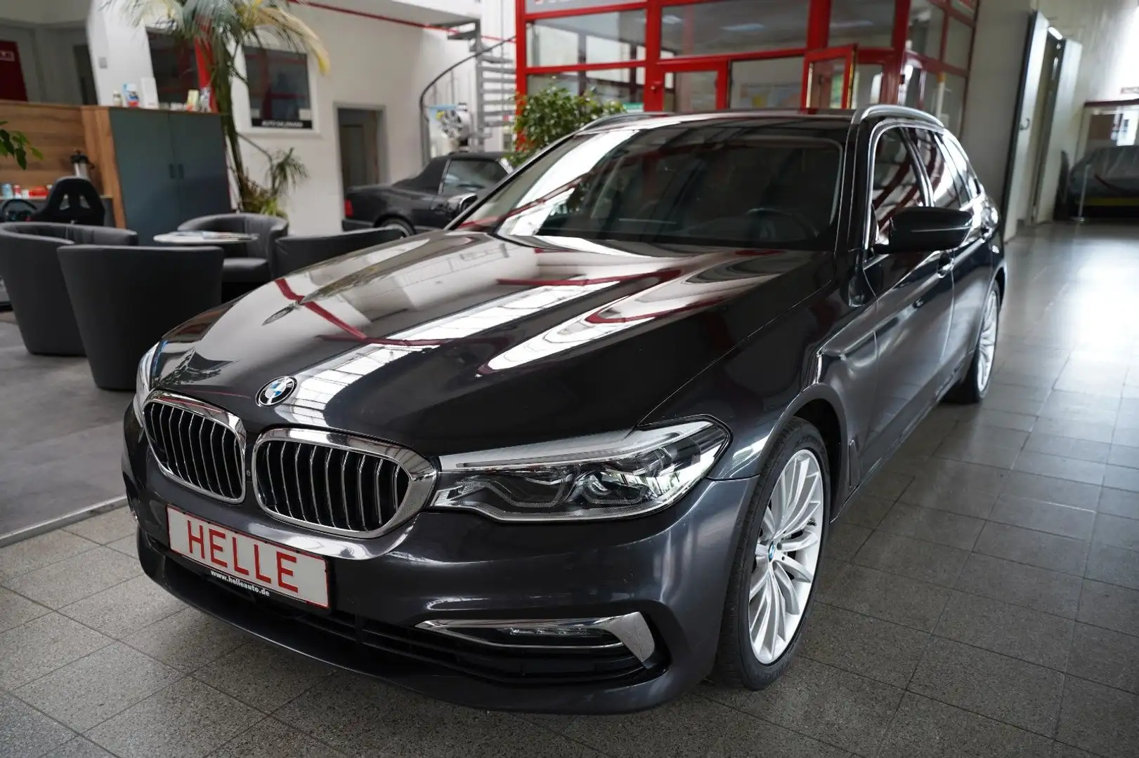 BMW 530 d Touring xDrive Luxury Line*AHK+PANO+360° Gris - 1