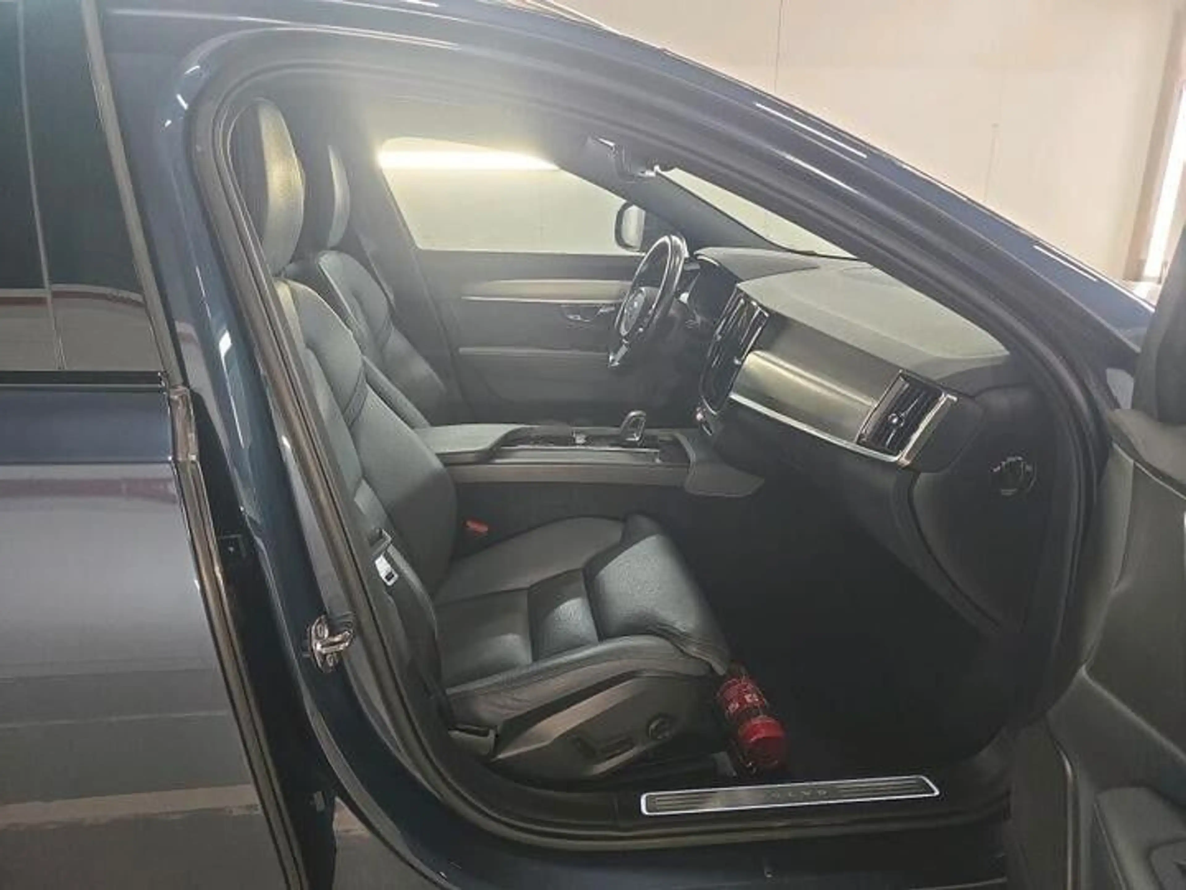 Volvo V90 Cross Country Pro*4x4*PANORAMA*LEDER*LED*SHZ — photo 6
