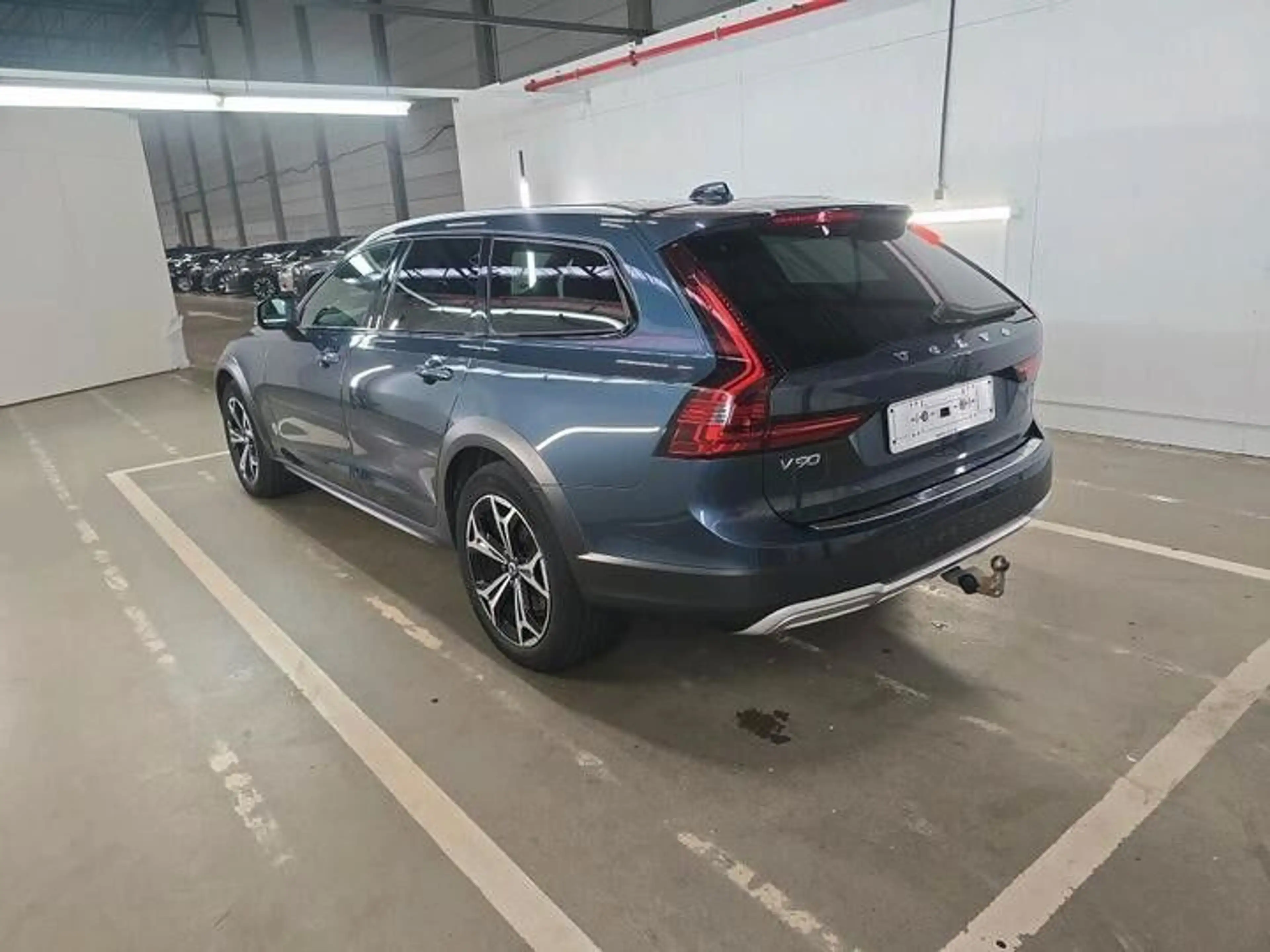 Volvo V90 Cross Country Pro*4x4*PANORAMA*LEDER*LED*SHZ — photo 4