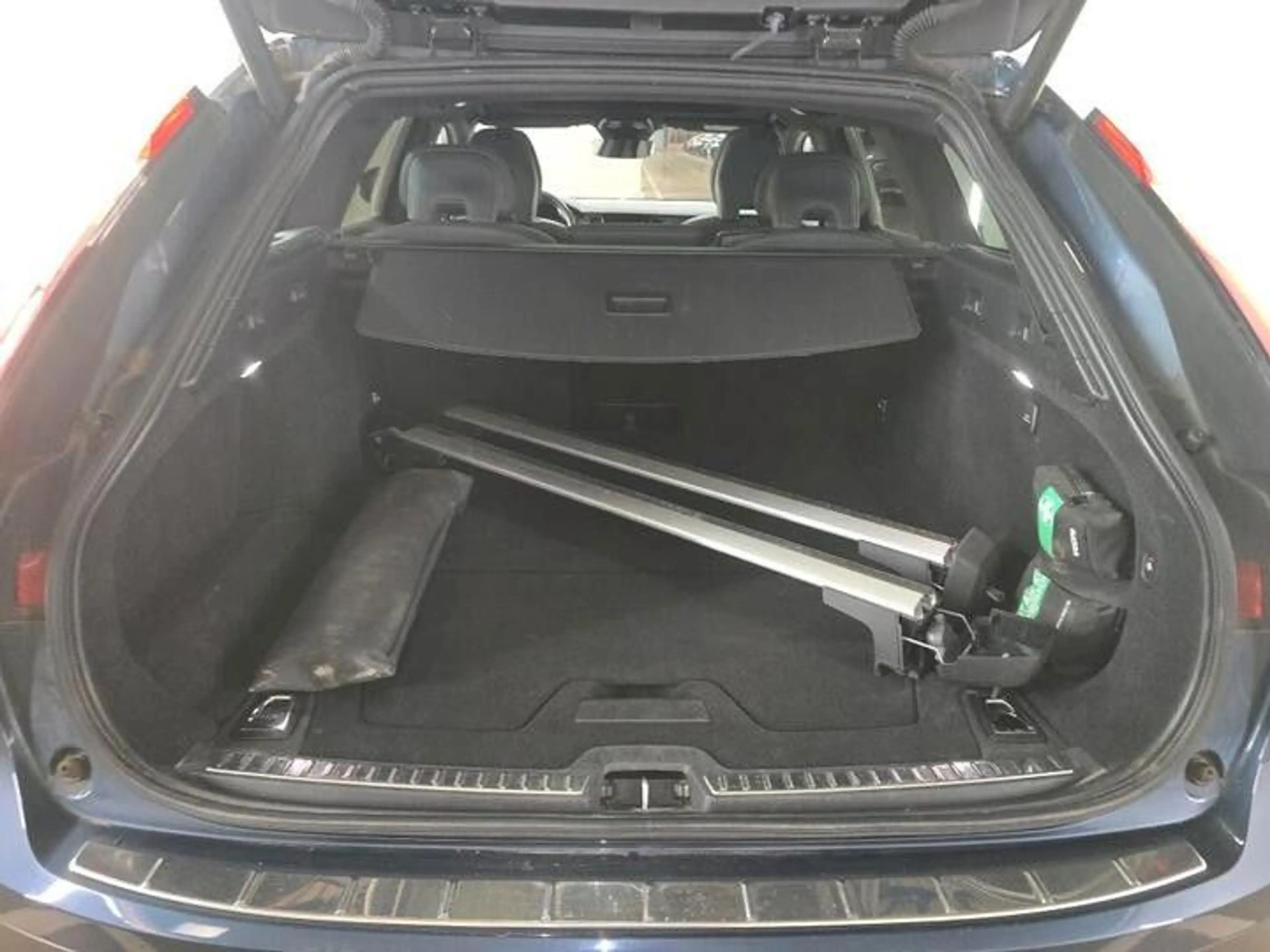 Volvo V90 Cross Country Pro*4x4*PANORAMA*LEDER*LED*SHZ — photo 7