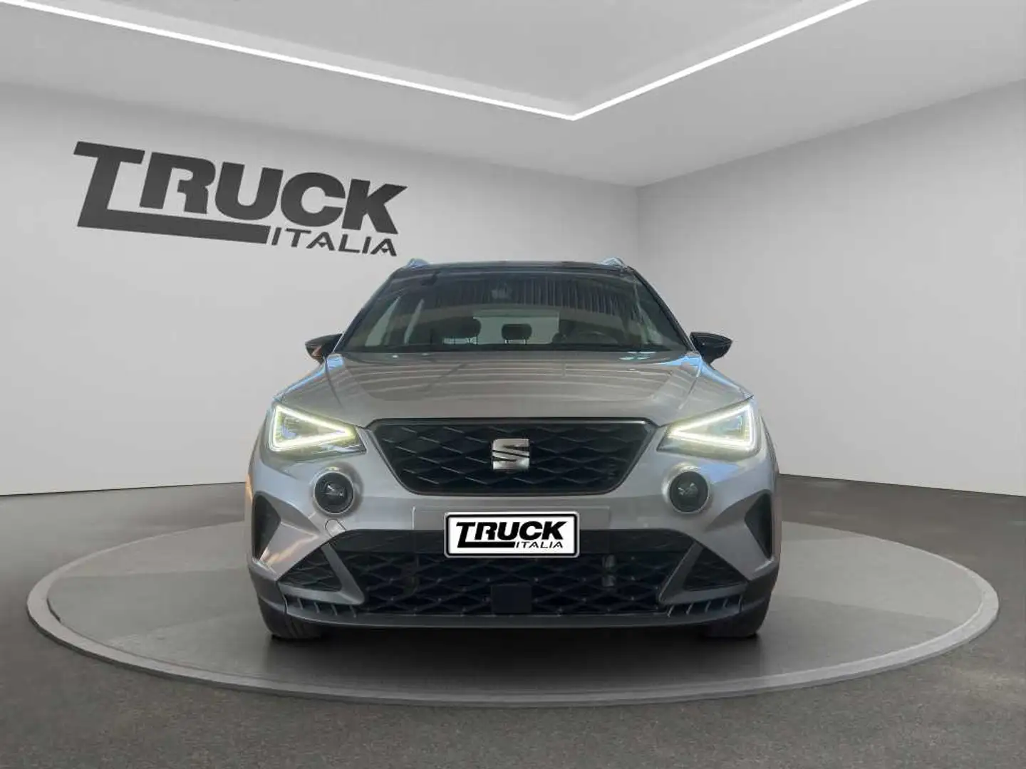 SEAT Arona 2022 - Arona 1.0 ecotsi FR 95cv Silber - 2