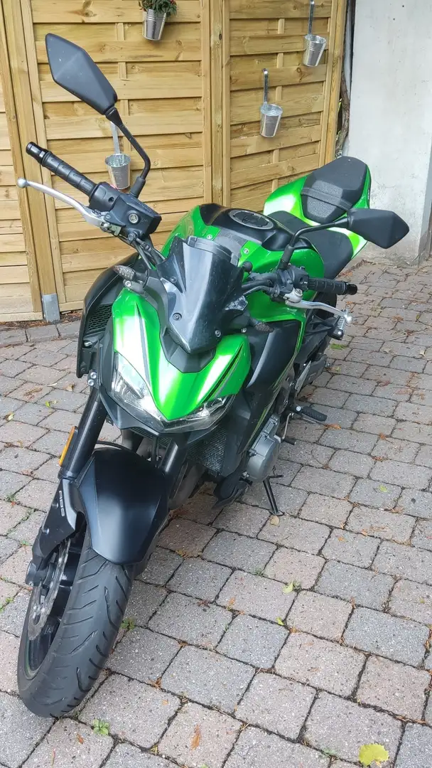 Kawasaki Z 900 ZR900B Verde - 1