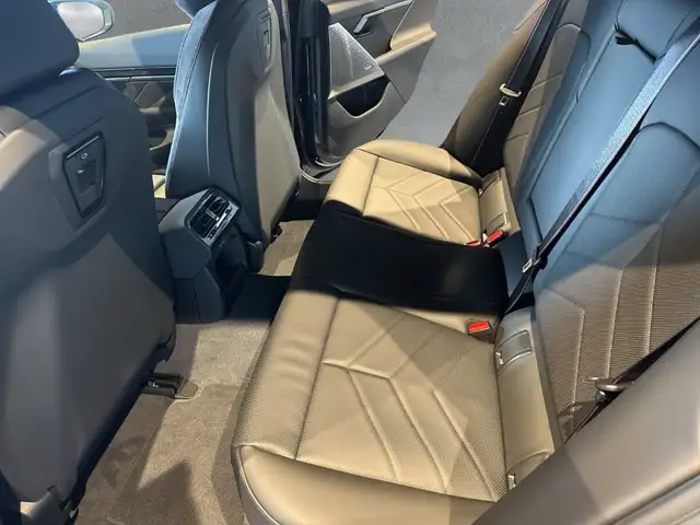 BMW I5 view 13