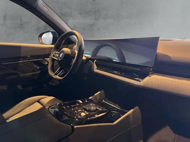 BMW I5 view 12