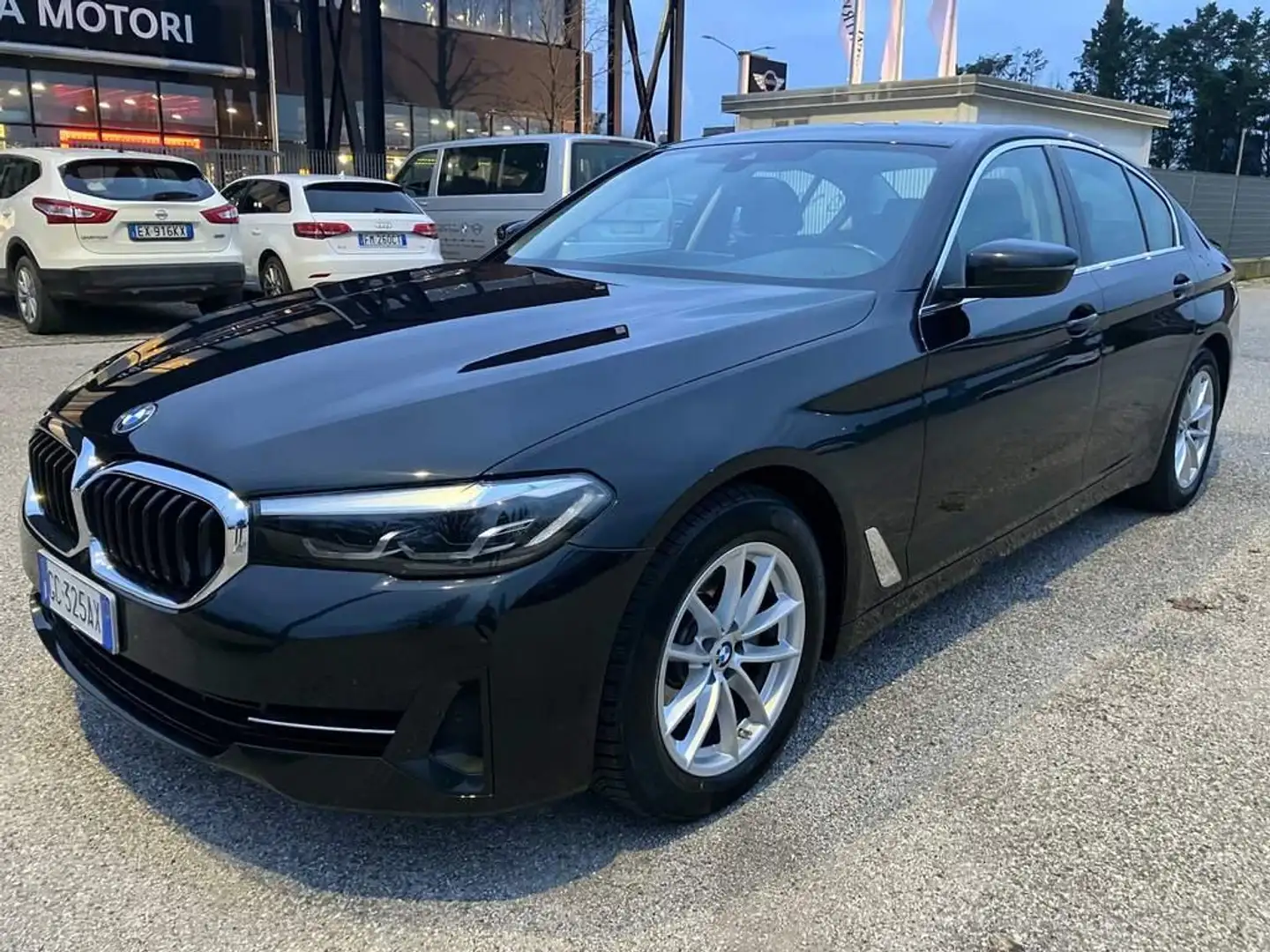 BMW 520 d mhev 48V xdrive Business auto Nero - 1
