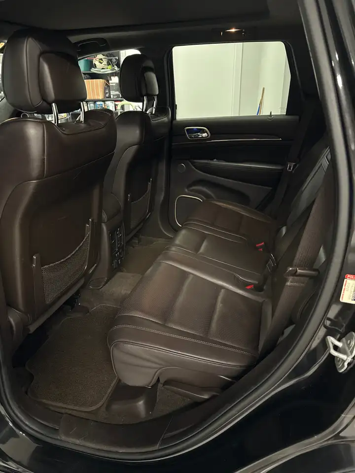 Jeep Grand Cherokee снимка Jeep Grand Cherokee