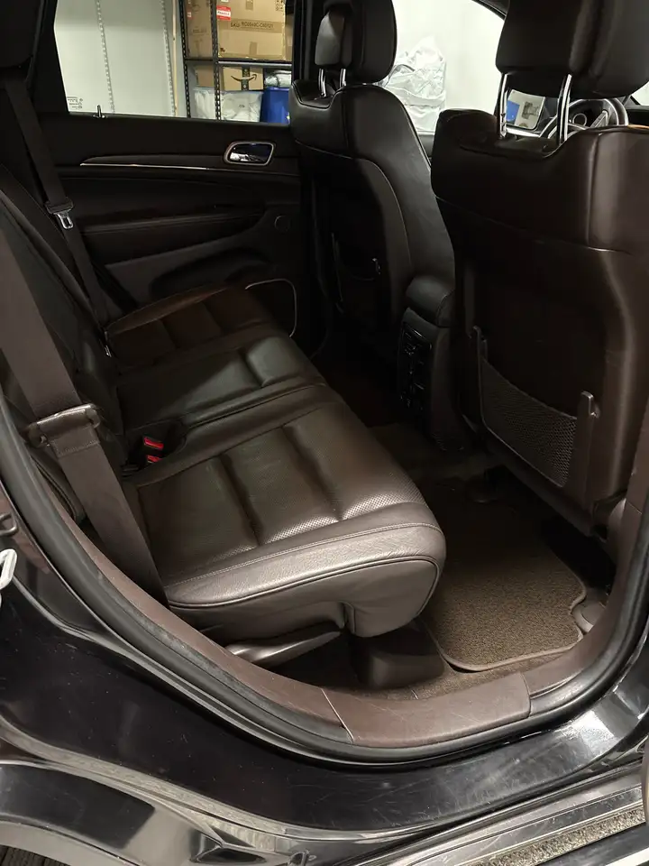 Jeep Grand Cherokee снимка Jeep Grand Cherokee