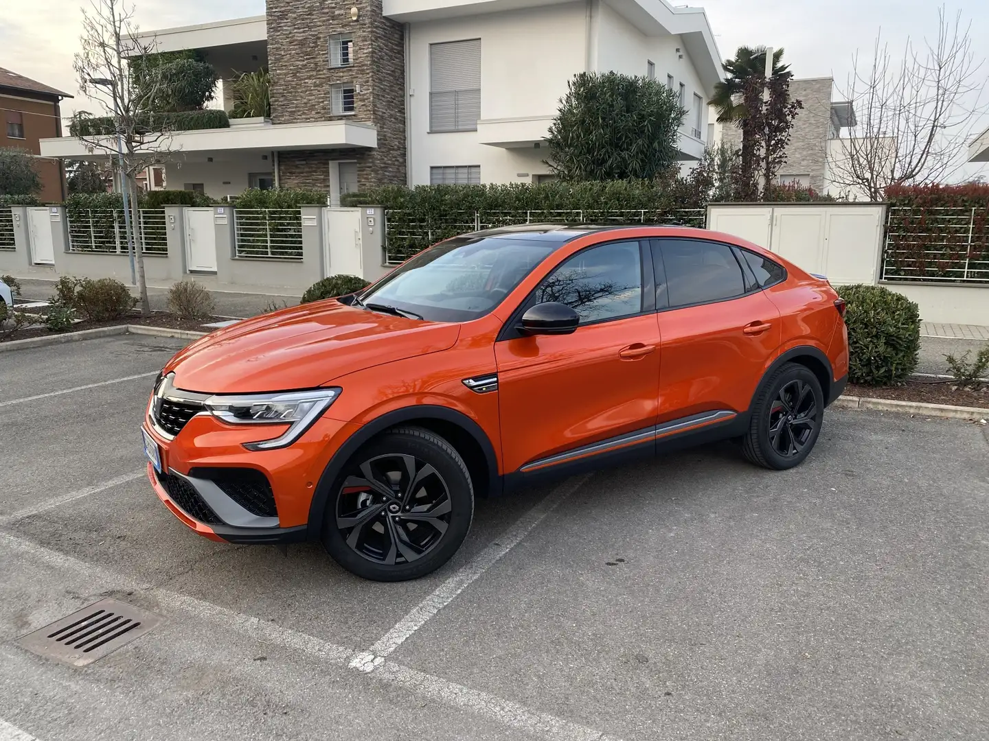 Renault Arkana 1.6 E-tech full Hybrid R.S. Line 145cv Arancione - 2