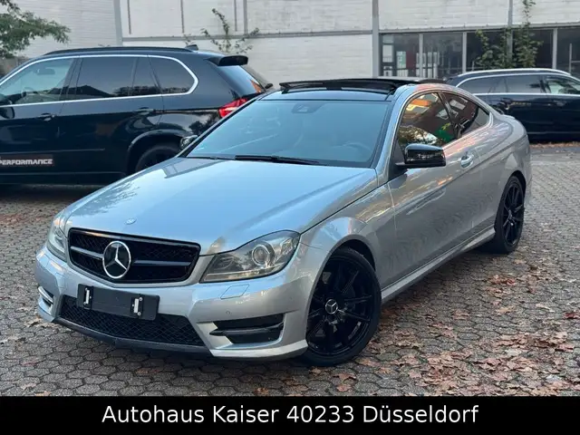 Mercedes-Benz C 250 CGI Coupe BE AMG-Paket-Line /Pano/R-Kam/TW