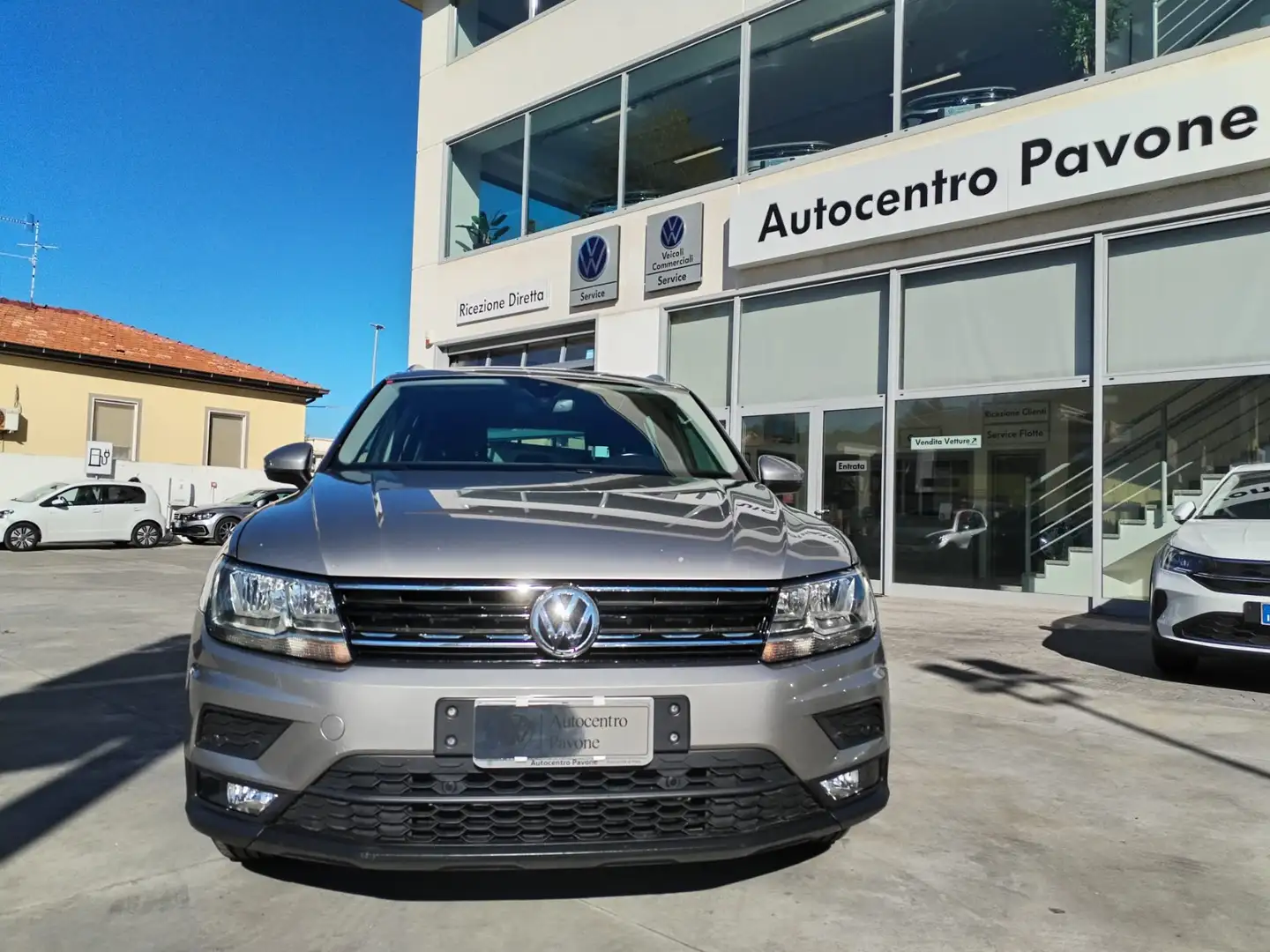 Volkswagen Tiguan 1.6 tdi Business 115cv -Cockpit-Navi-App Connect- Gris - 2