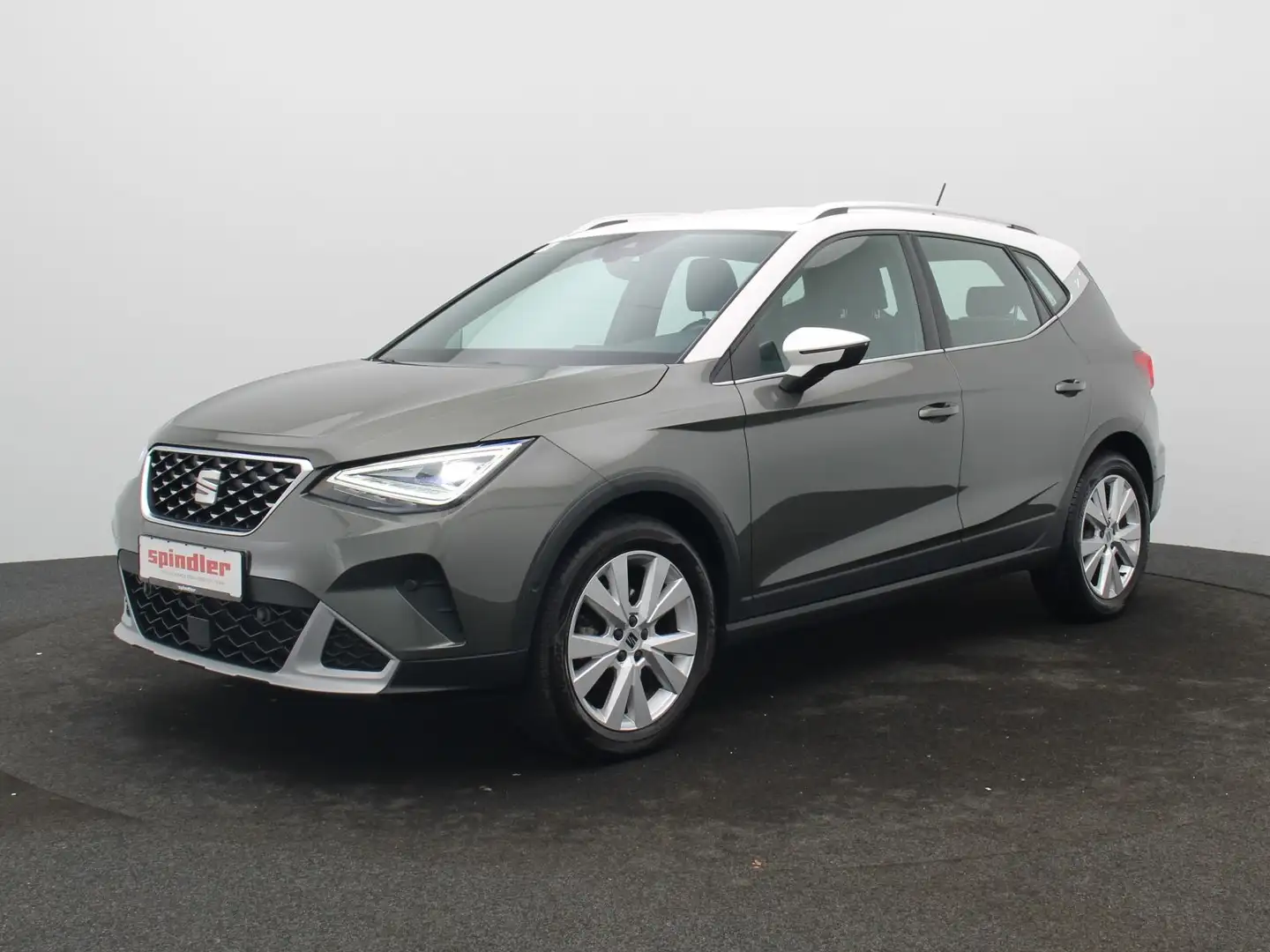 SEAT Arona Xperience 1.0 TSI DSG/ LED, ACC; Navi, RFK Grau - 2