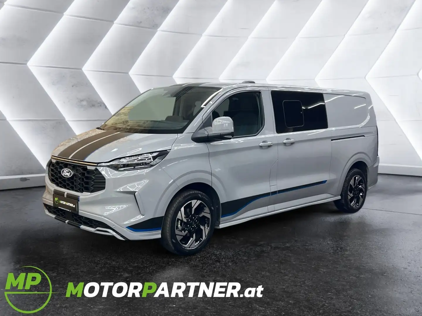 Ford Transit Custom DoKa L2 ALLRAD **SPORT** auf Lager Grau - 1