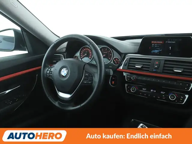 BMW 3 Series view 13