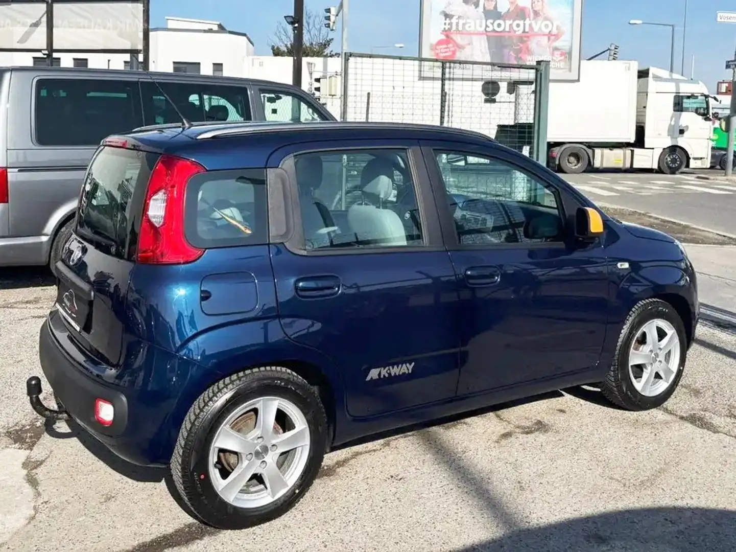 Fiat Panda 1,2 Basis mit PICKERL 07/2026 Anhängerkupplung Blau - 2