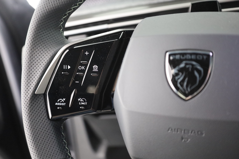 Peugeot 5008 GT 1.2 Hybrid Aut. Matrix ACC 7-Sitzer — photo 15