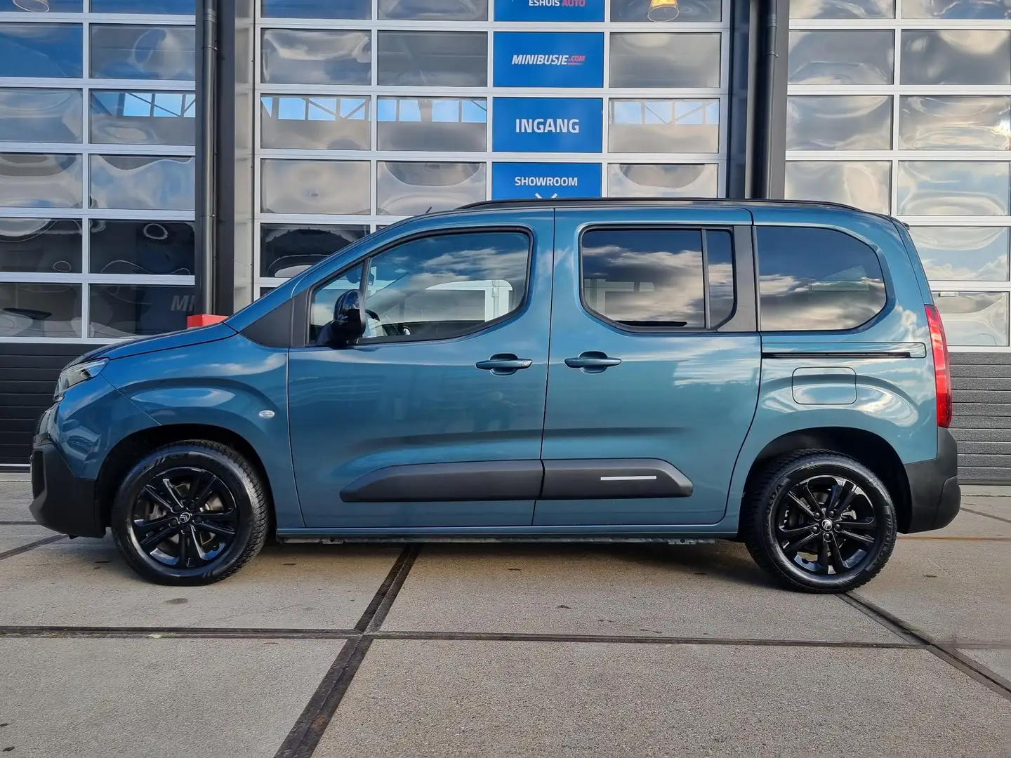 Citroen Berlingo 1.2 PureTech Shine / Nieuwste Model / TREKHAAK / N Blau - 2