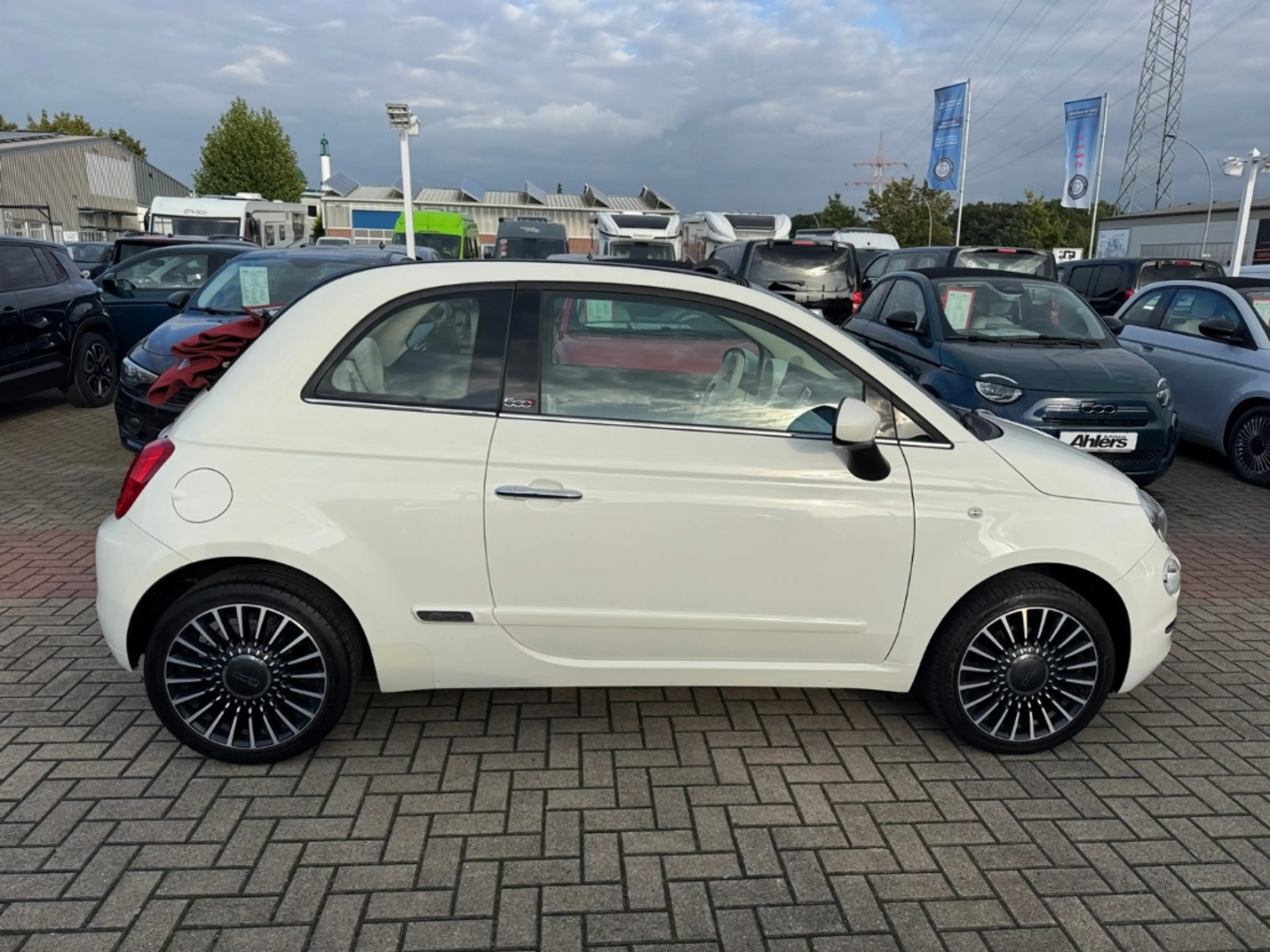 Fiat 500C Lounge+CARPLAY+16ZOLL+EINPARKHILFE+TEMPOMAT+KLIMA+ — photo 9