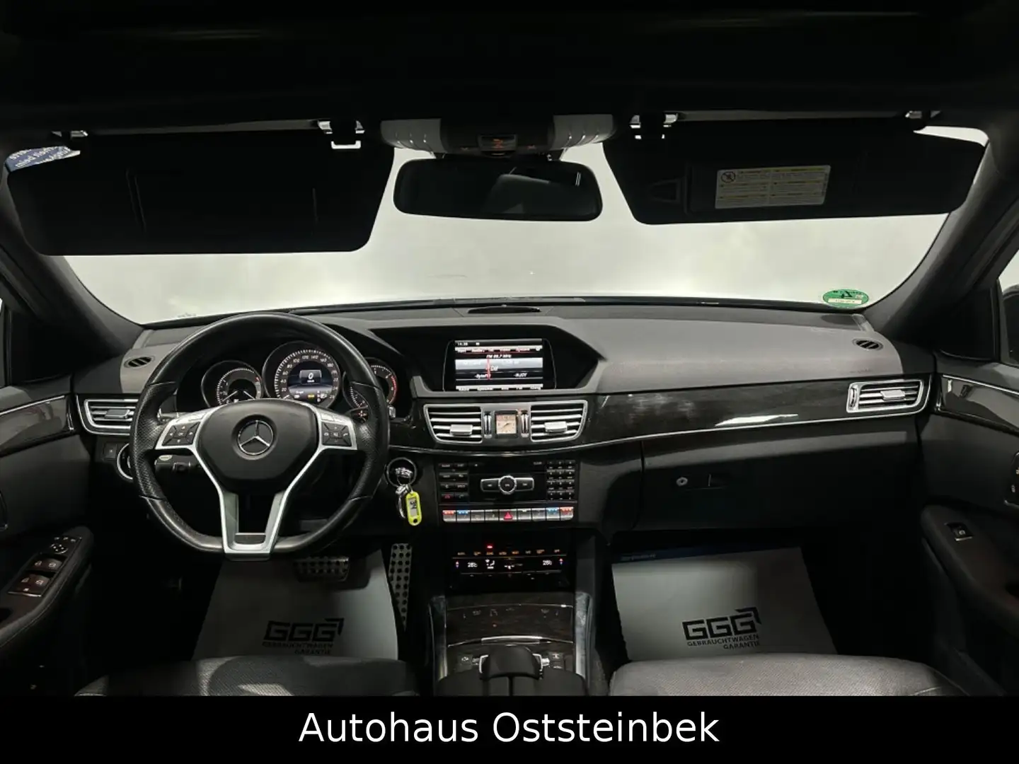 Mercedes-Benz E 350 T  BLUETEC 4MATIC/AMG-LINE/PANO/STHZG/KAM/ Schwarz - 2