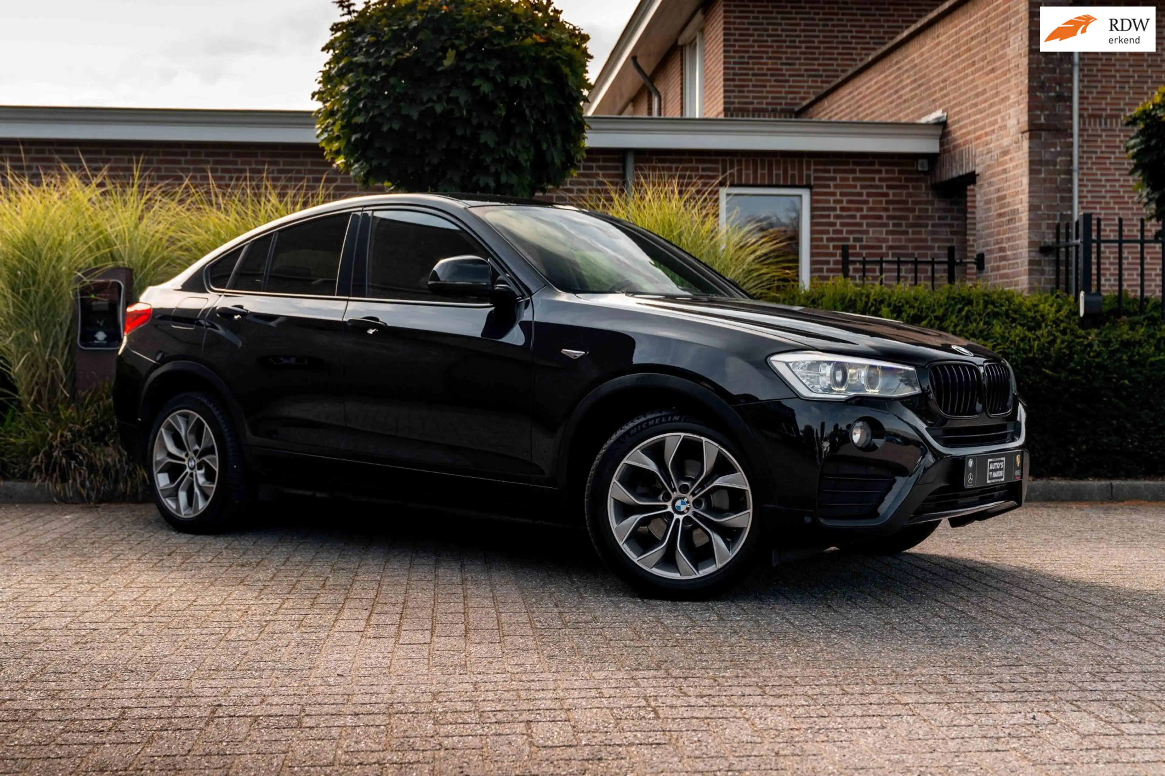 BMW X4 XDrive20i High Executive 184 PK Aut. Xenon Leder H