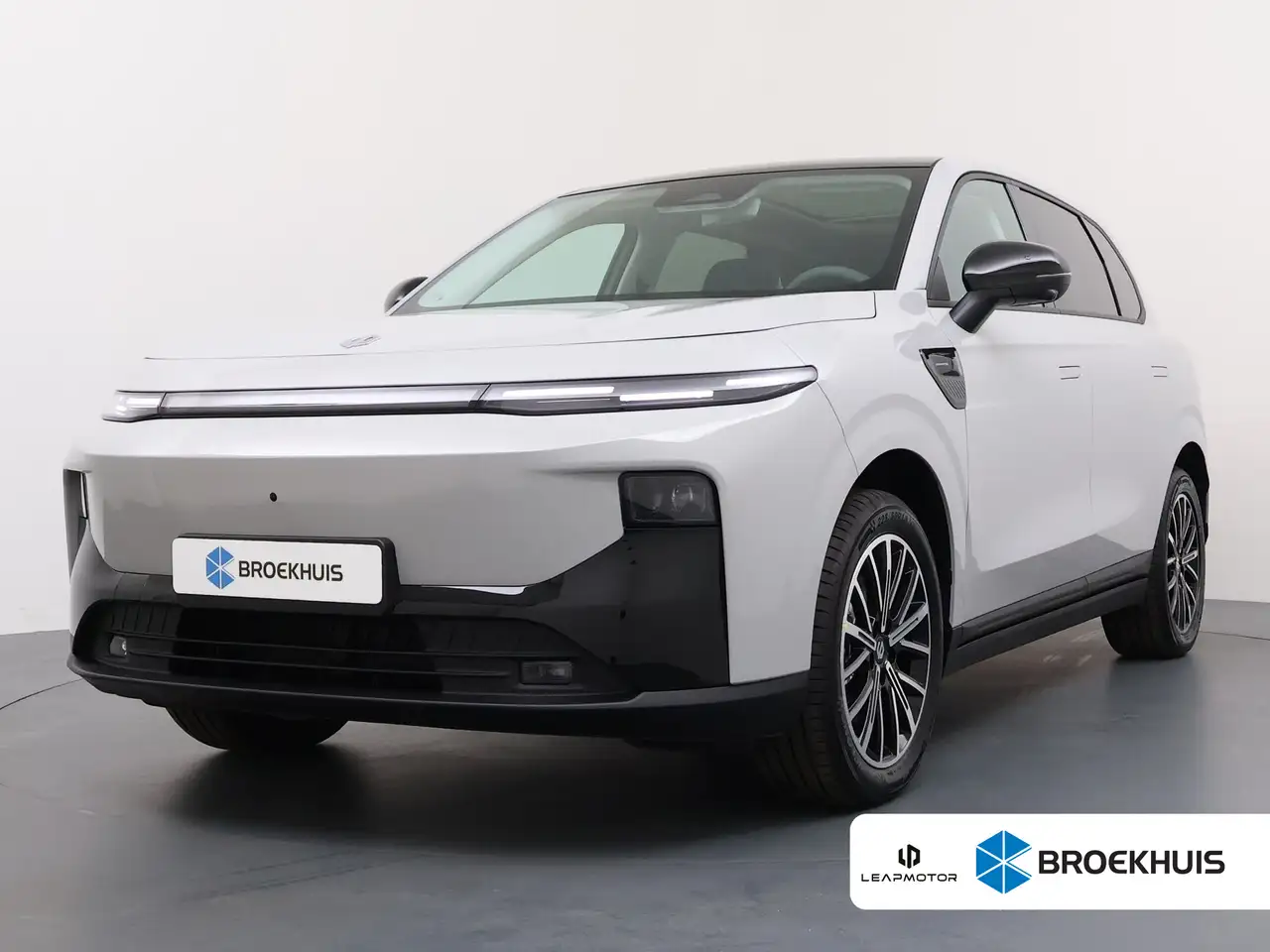 Leapmotor B10