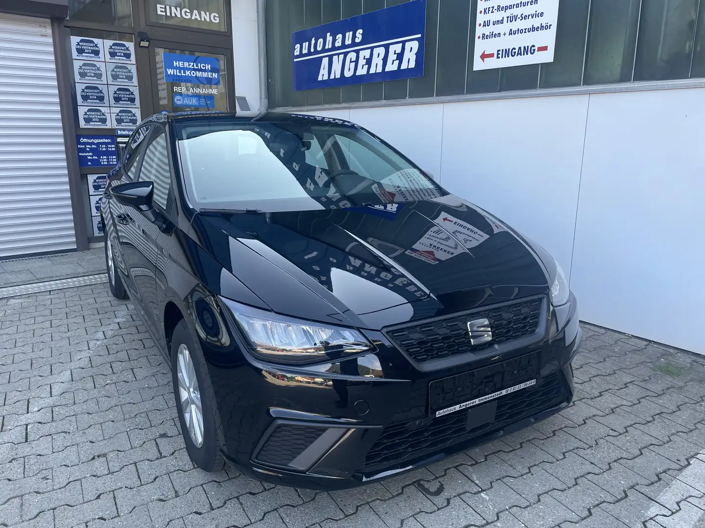 SEAT Ibiza 1.0 TSI Style, PDC,LED,MirrorLink, Lagernd Schwarz - 1