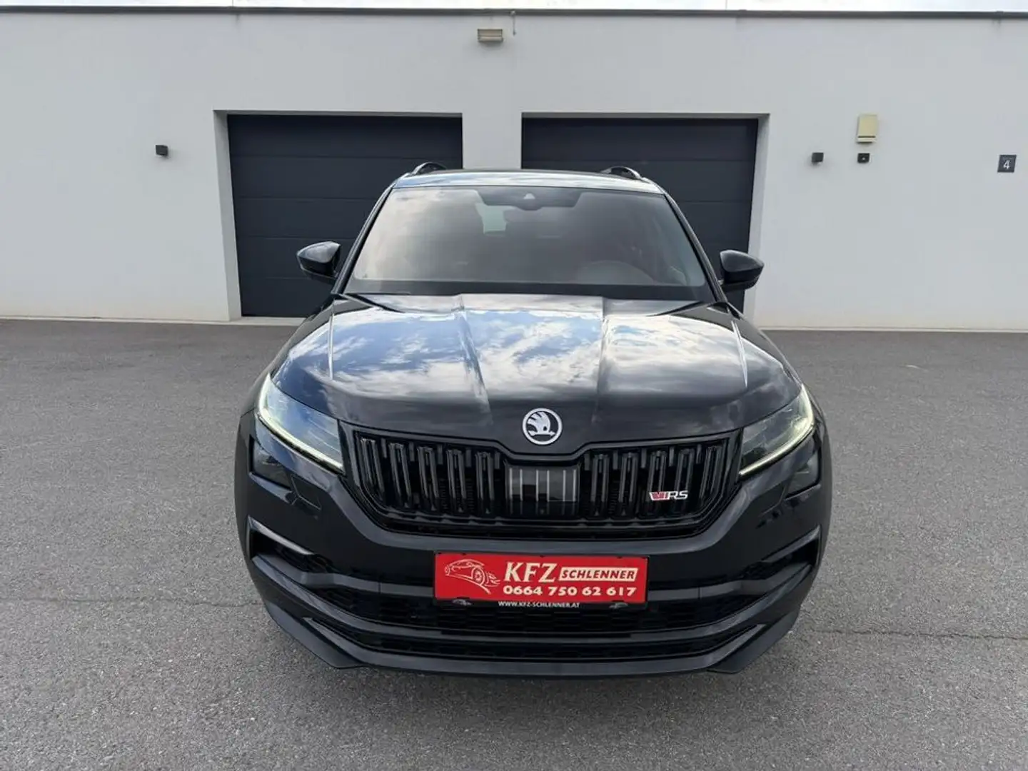 Skoda Kodiaq RS 4x4 DSG/ZR-neu/AHK/NAVI/LED Schwarz - 2