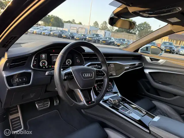 Audi A6 view 13