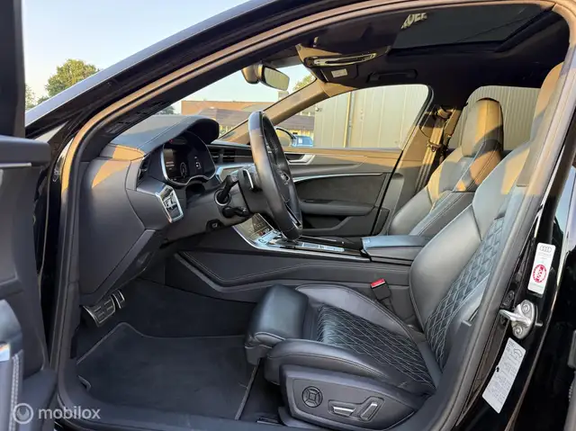 Audi A6 view 12