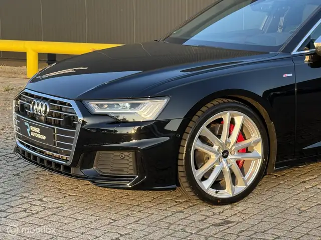 Audi A6 view 6