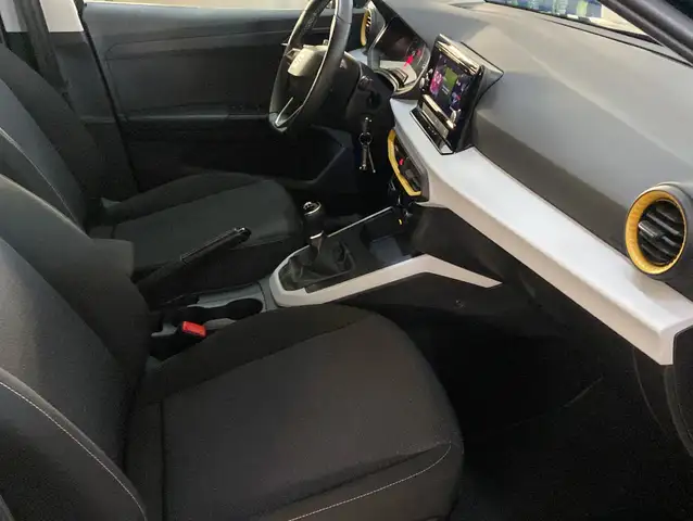 Seat Arona view 8