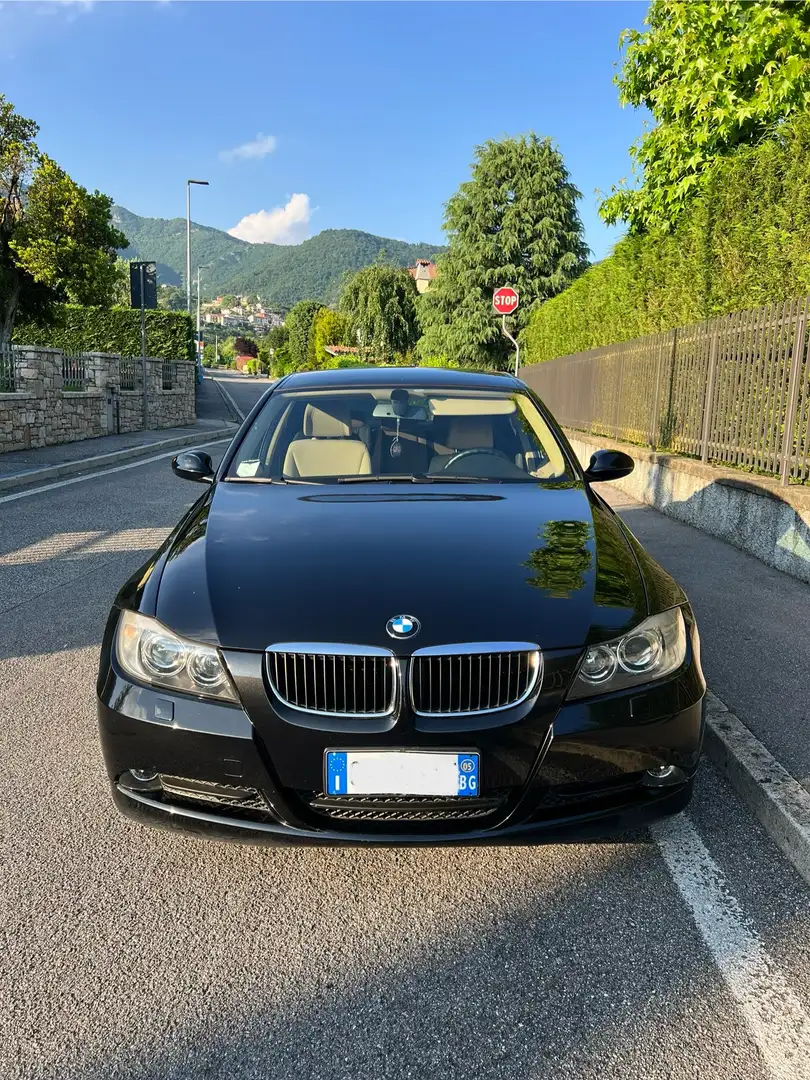 BMW 320 320d Attiva Nero - 2