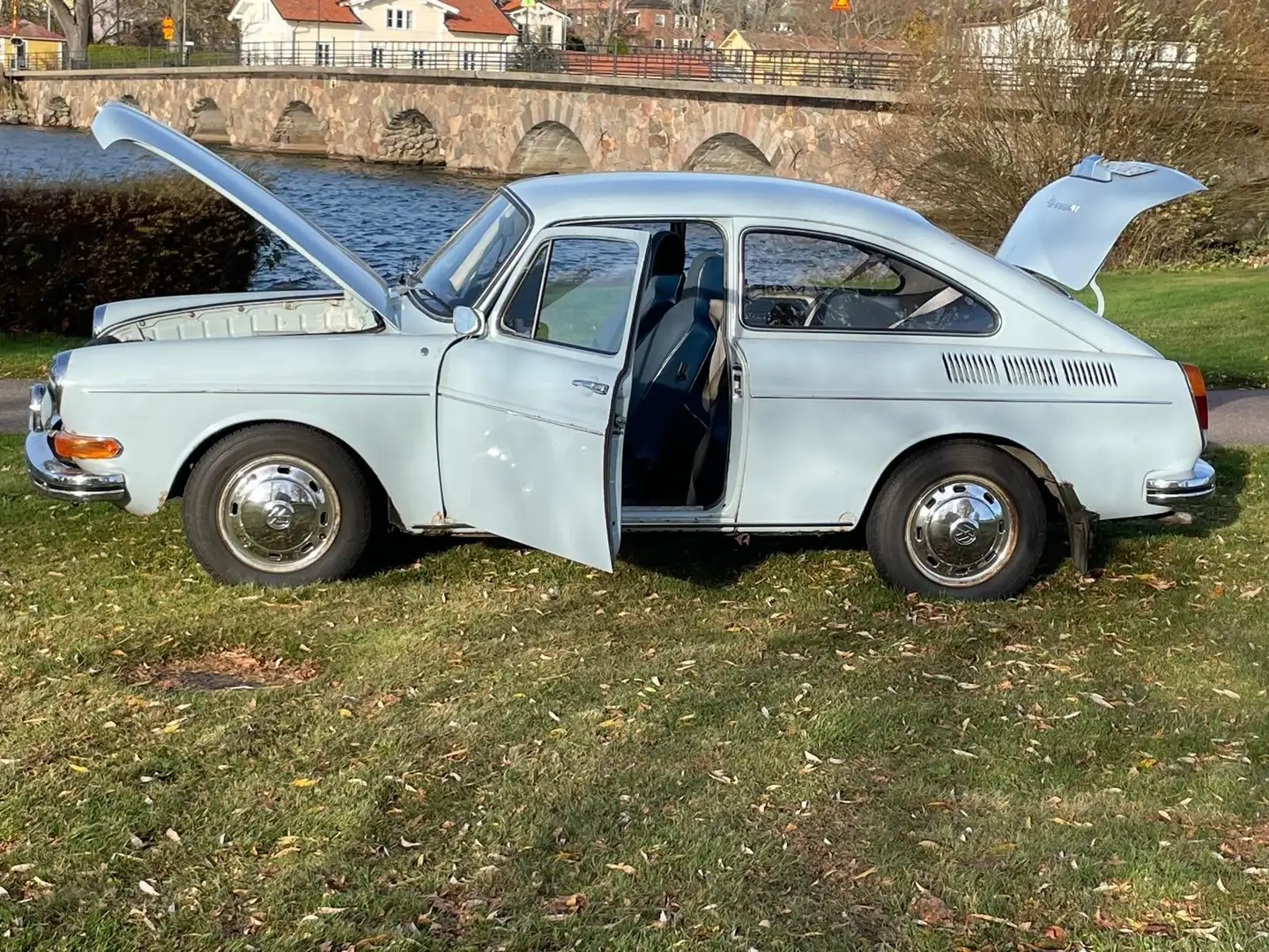 Volkswagen 69:er VW Typ 31 - 1600 TLE Fastback ***SELTEN** Albastru - 1