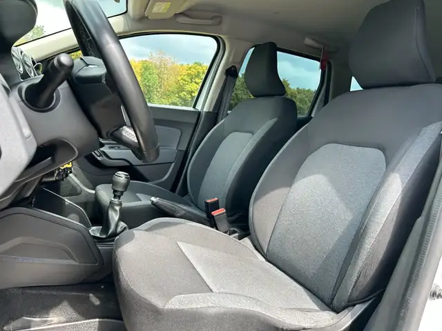 Dacia Duster view 14