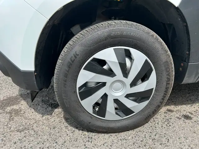 Dacia Duster view 9