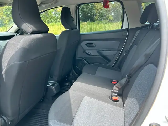 Dacia Duster view 15