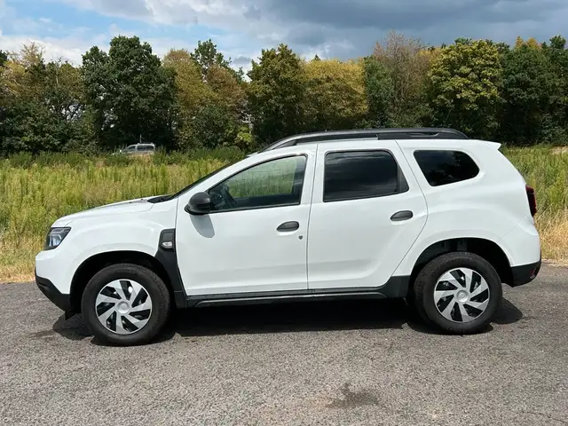 Dacia Duster view 2