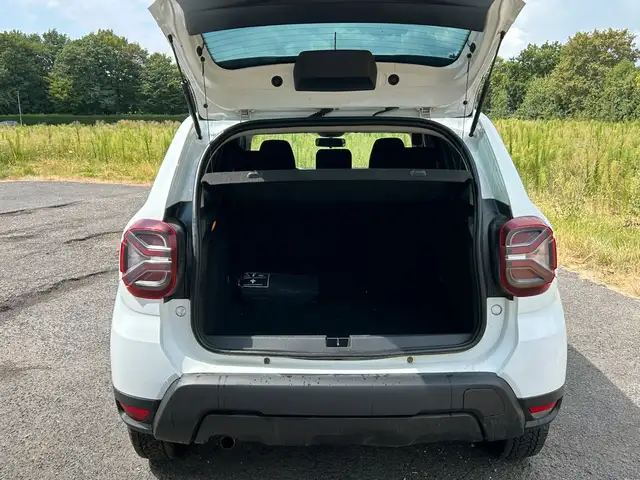 Dacia Duster view 18