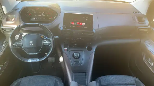 Peugeot Rifter view 11