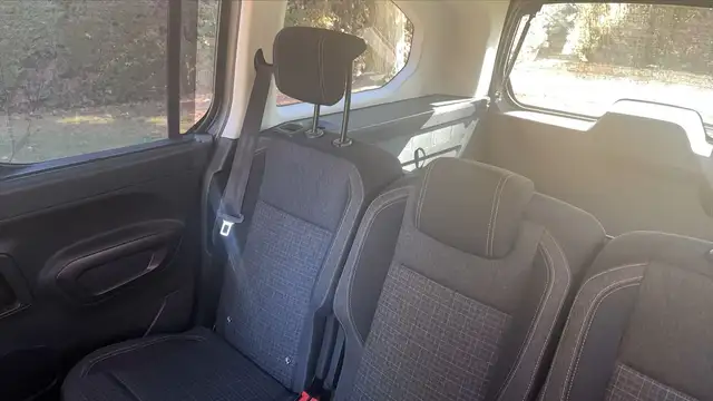 Peugeot Rifter view 9