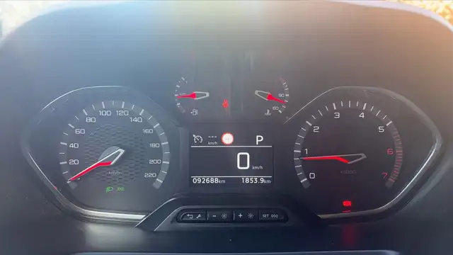 Peugeot Rifter view 12