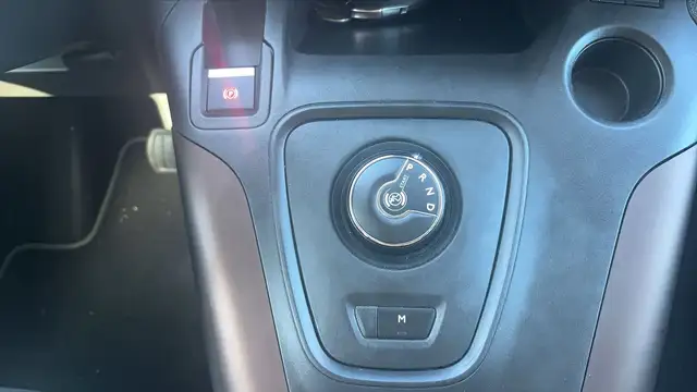 Peugeot Rifter view 13